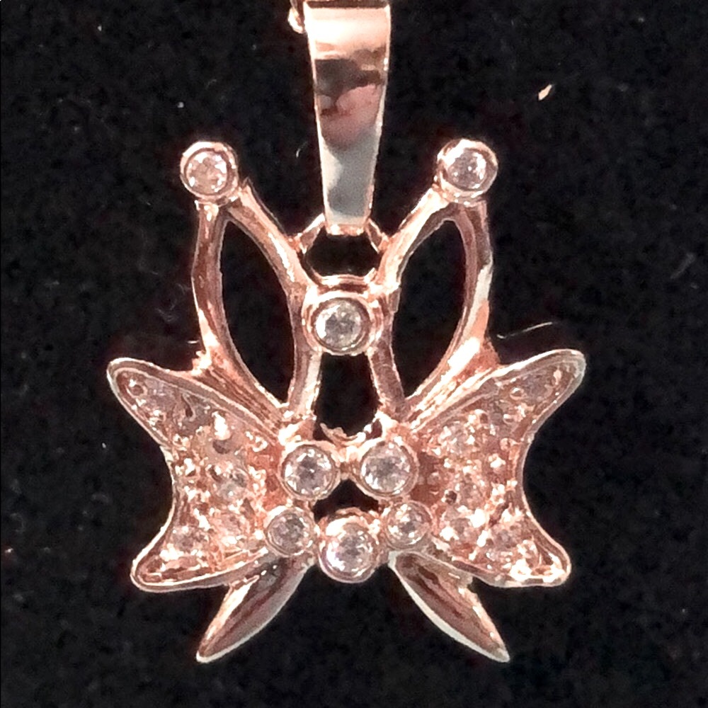 Lovely 18k yellow gold plated pendant necklace